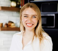 Headshot of Rachel Robole