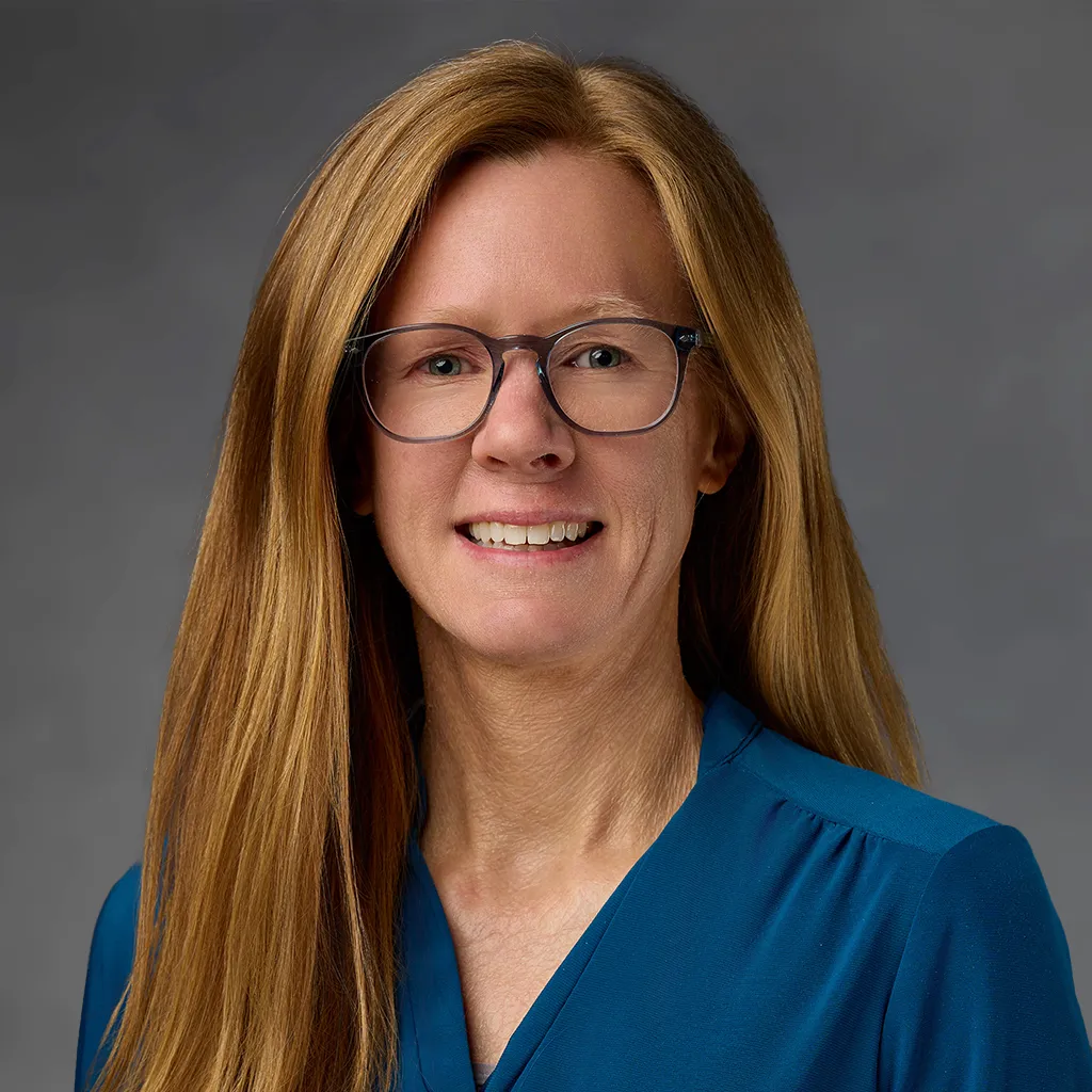 Julia Skinner's Headshot