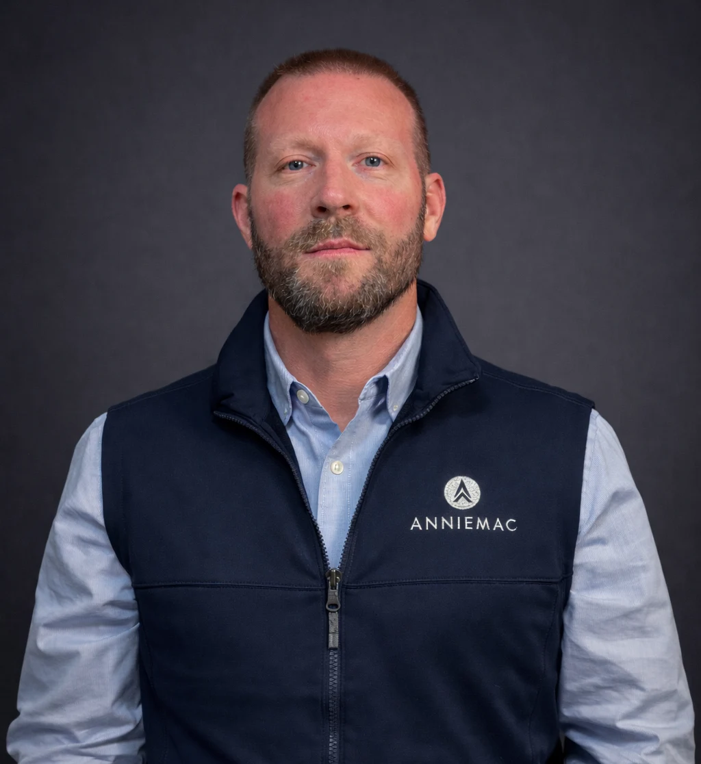 Joshua Grafer Headshot