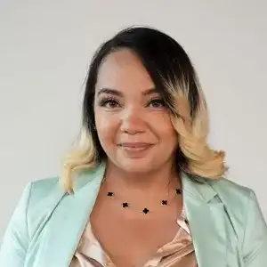 Jennie Guillermo Headshot