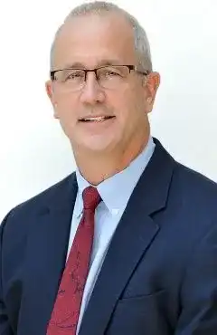 Timothy Murphy Headshot