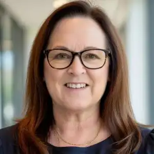 Linda Thomas Headshot