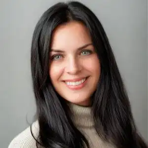 Janna McLaughlin Headshot