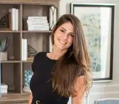 Mandi Carter Headshot