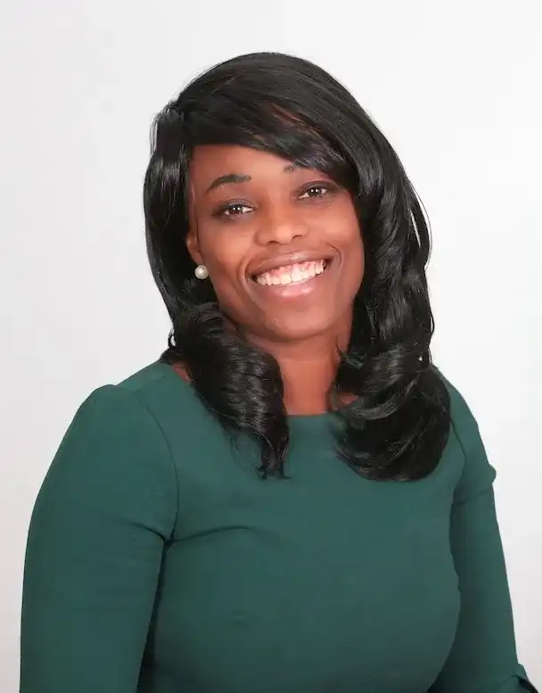 Asline Thompson Headshot