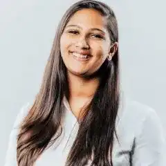 Sarah Ferdinands Headshot