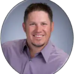 Aaron Underwood Headshot