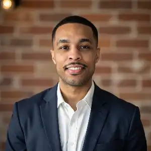 Justin Buchanan Headshot