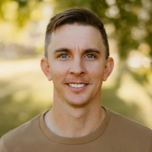 Davis Kempton