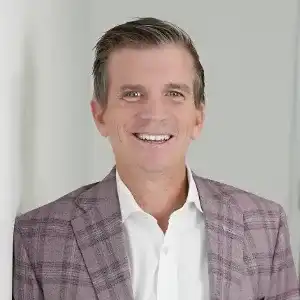 Robert Temple Headshot