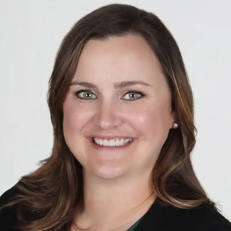 Kelly McHale Headshot