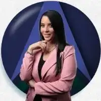 Naiomi Perez Headshot