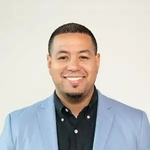 Michael Inoa Headshot