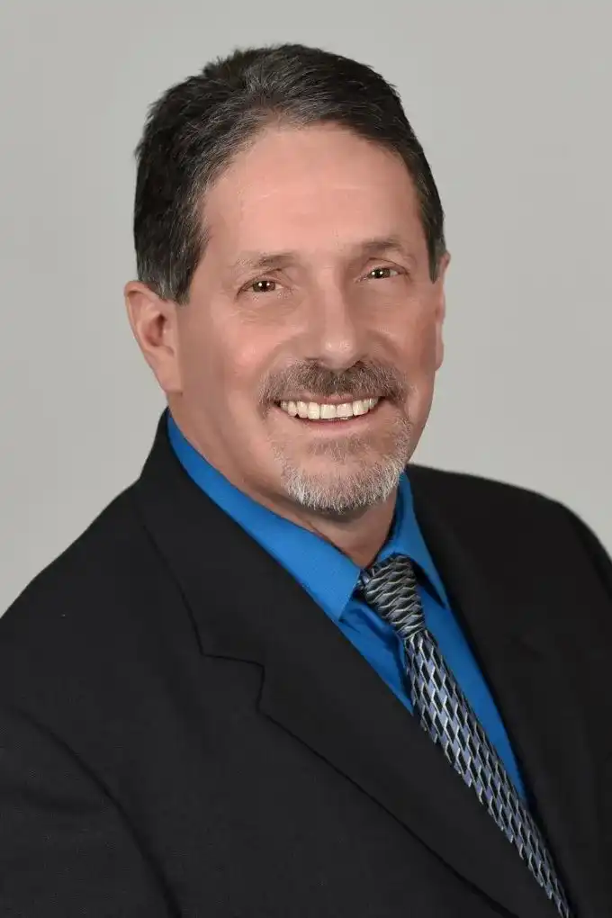 Robert Hoffman Headshot