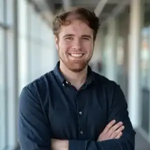 Hunter Wells Headshot