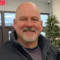 Robert Wilson Headshot