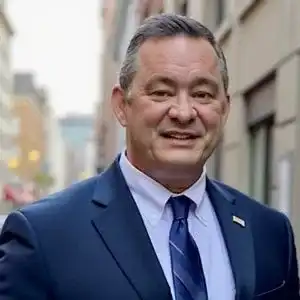 Ralph Thomas Headshot