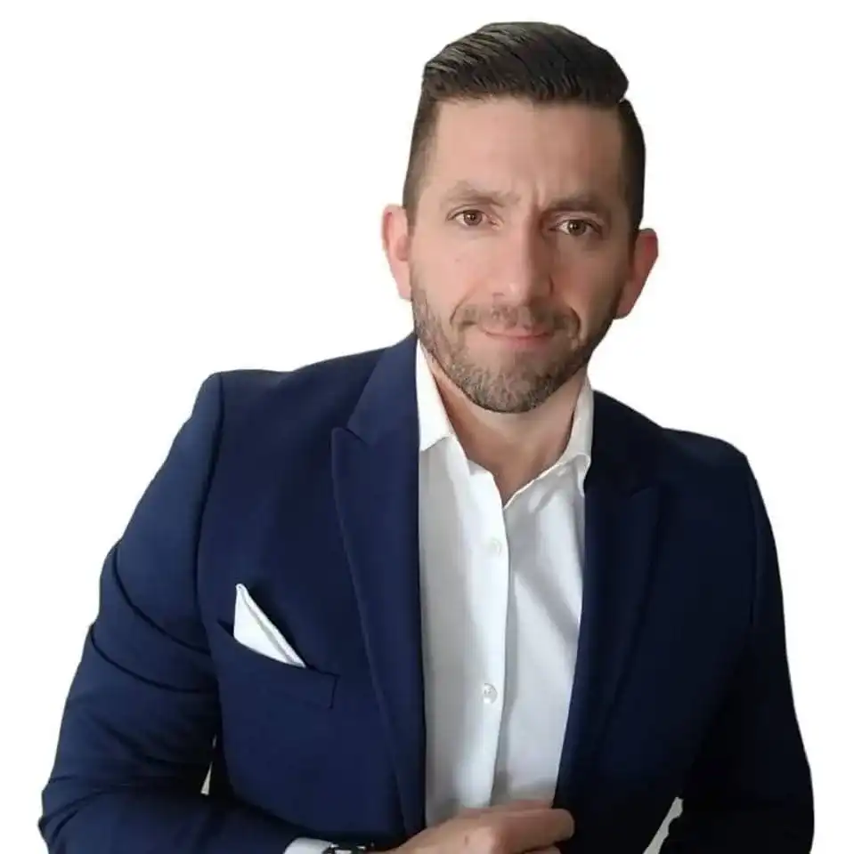 Jerry Castrillo Headshot