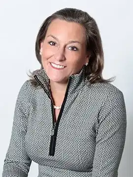 Hilary von Maur Headshot